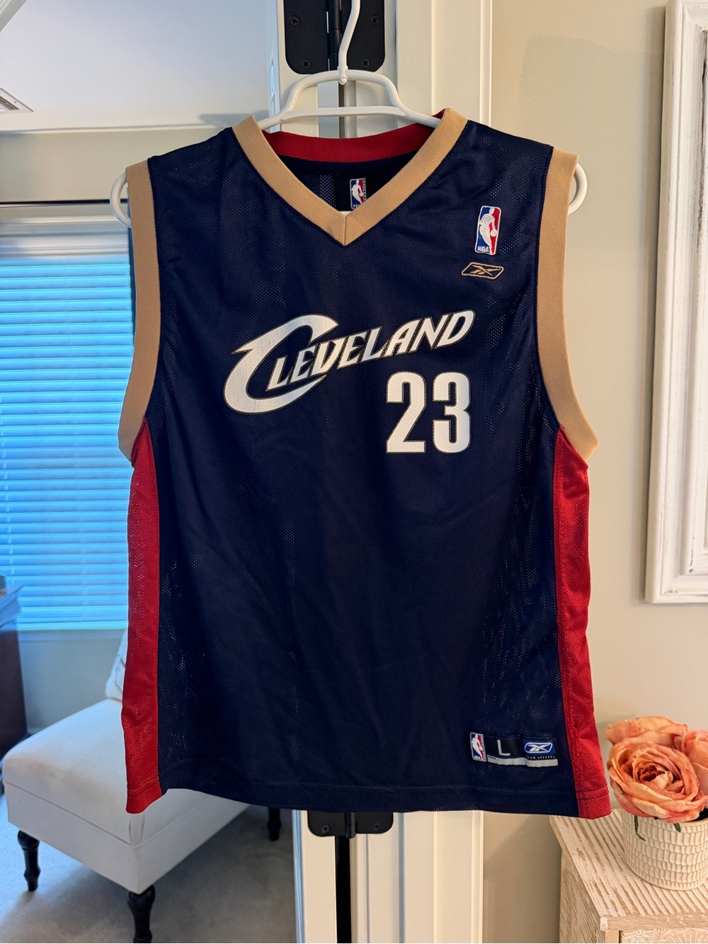 Reebok Cleveland Cavaliers #23 Lebron James Basketball Jersey - Youth Large